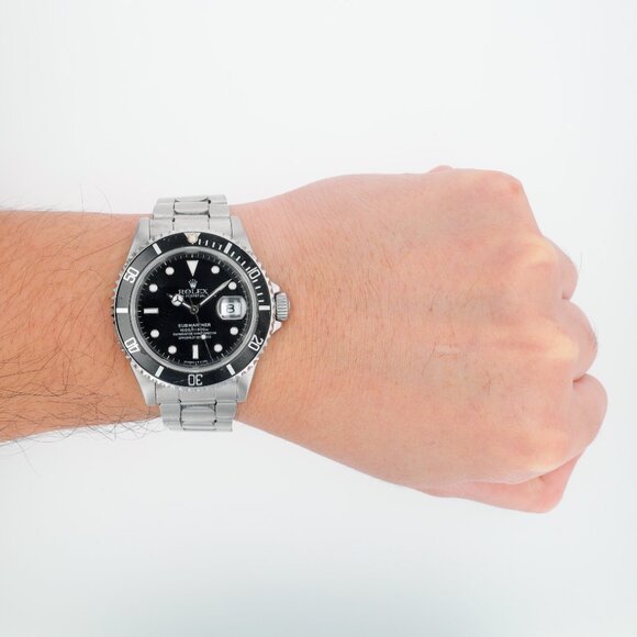 Rolex Submariner 16610 40mm Black Luminous Dial Rotatable Bezel w/ Black Insert - Picture 9 of 9